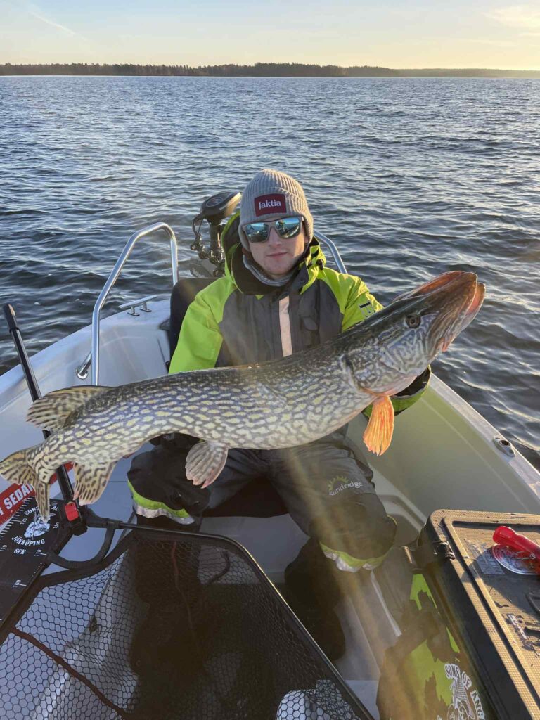 att.AeKayDCH_RtdE5n1Dl1SA1_Shprvb2skEjYFXIqpksM